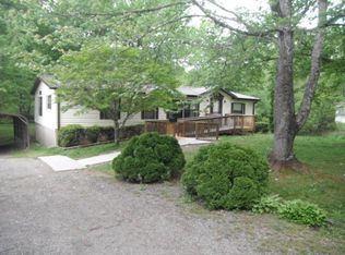 376 Palmer Dr, Franklin, NC 28734