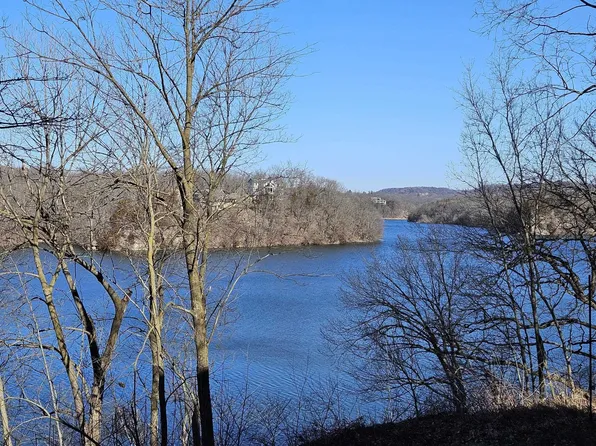 A14 Long Bay Point Dr, Galena, IL 61036