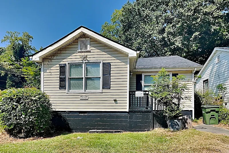 232 Chappell Rd NW