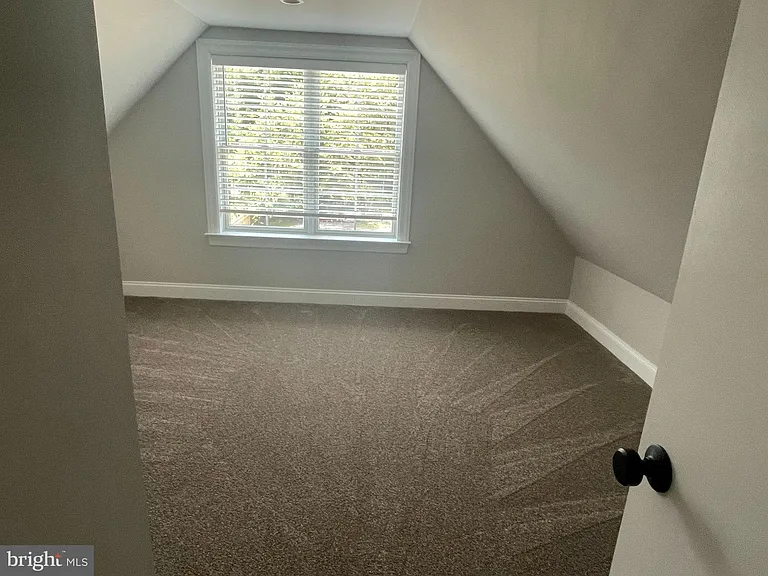 1057 Lancaster Ave — Photo 8
