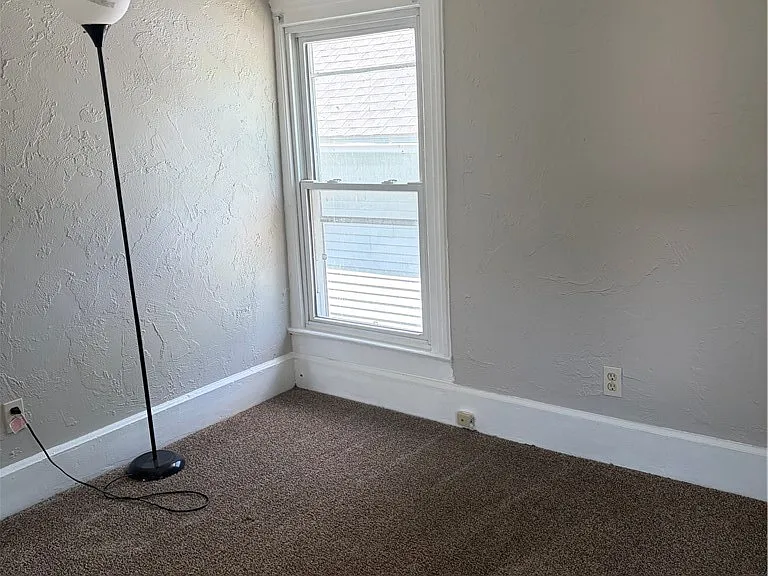 4 McCue Ave #UPPER — Photo 7