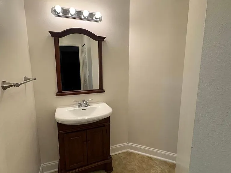 8824 Coral Palms Ct #B — Photo 13