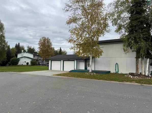 103 Maple Dr, Fairbanks, AK 99709