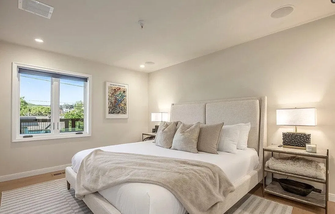 2 bed, 958 sqft, $5,000 — Photo 4