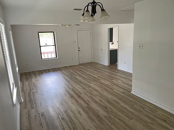 3rd image of 4654 Archer Dr