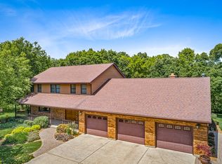 39W196 Hogan Hl, Elgin, IL 60124