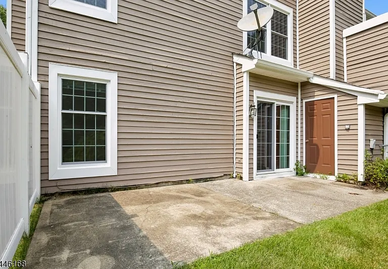 85 Laurelwood Ct — Photo 26