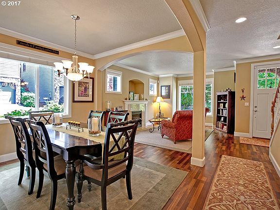 2nd image of 595 SW Elderbrook Pl