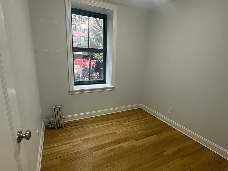 504 E 79th St #1D — Photo 7