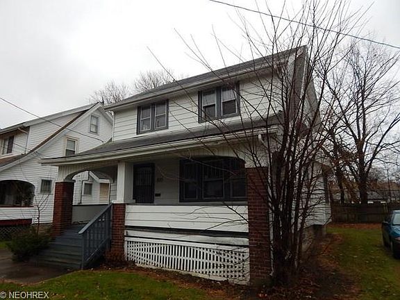 2nd image of 805 W 23rd St