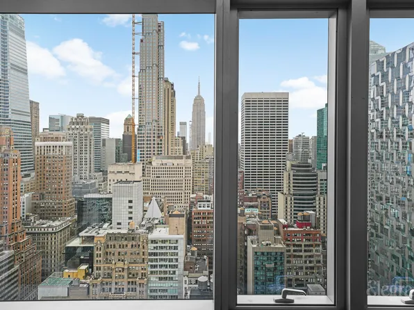 18 West 48th Street image 11 of 34