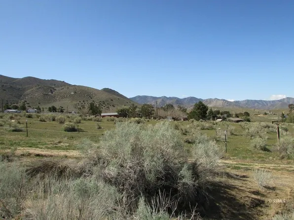 4911 Cimarron Dr, Weldon, CA 93283