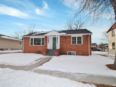 1536 5th St SW, Minot, ND, 58701