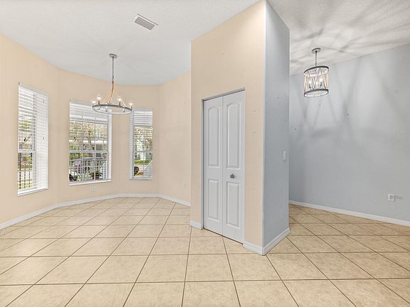 5th image of 1184 Overdale Rd
