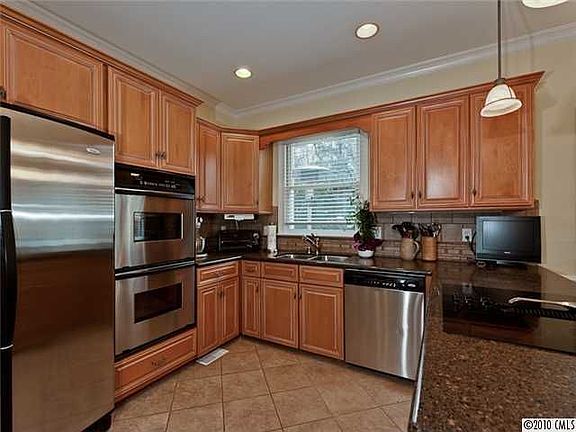 5th image of 2716 Winding Oak Dr
