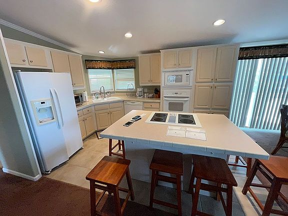 4th image of 3771 Blueberry Ln