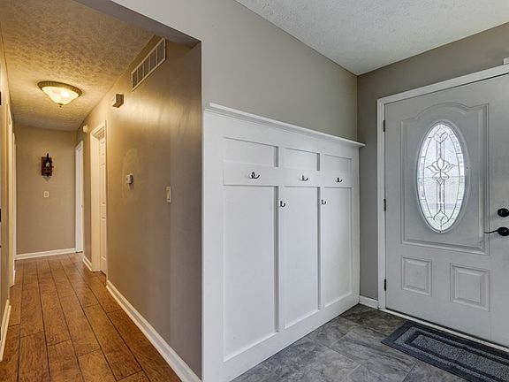 3rd image of 10078 Indian Hill Dr