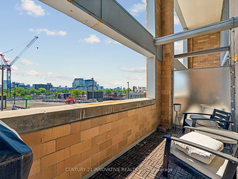 160 Baldwin St #420 — Photo 36