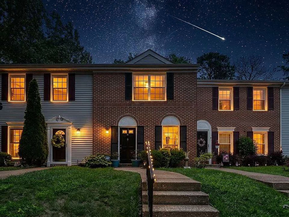 1st image of 41 Seneca Dr #1062