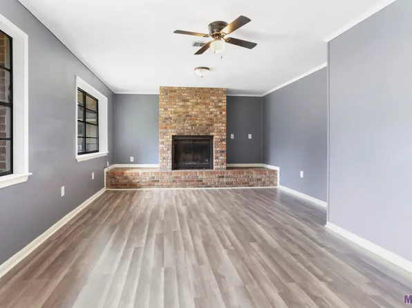 4609 Greenwood Ln, Baker, LA 70714