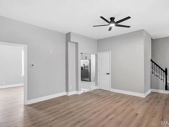 5th image of 4941 Lexington Ave