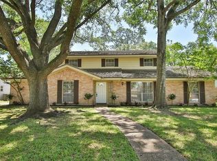 1422 Scenic Ridge Dr, Houston, TX 77043