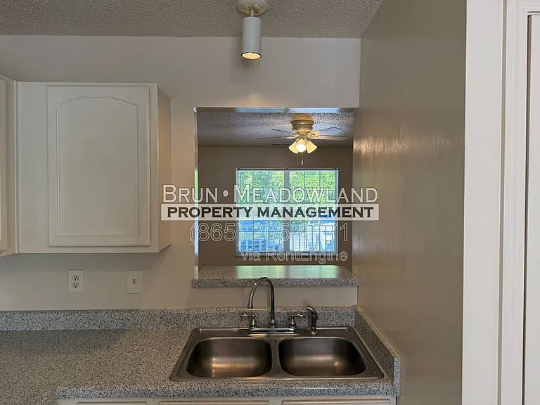 5620 Boxwood Garden Way — Photo 11