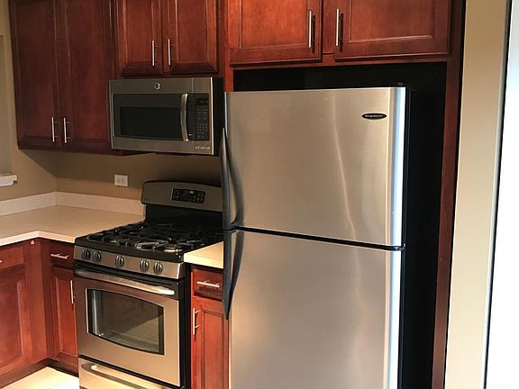 4th image of 1414 Kettleson Dr