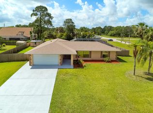520 Sterling St NE, Palm Bay, FL 32907