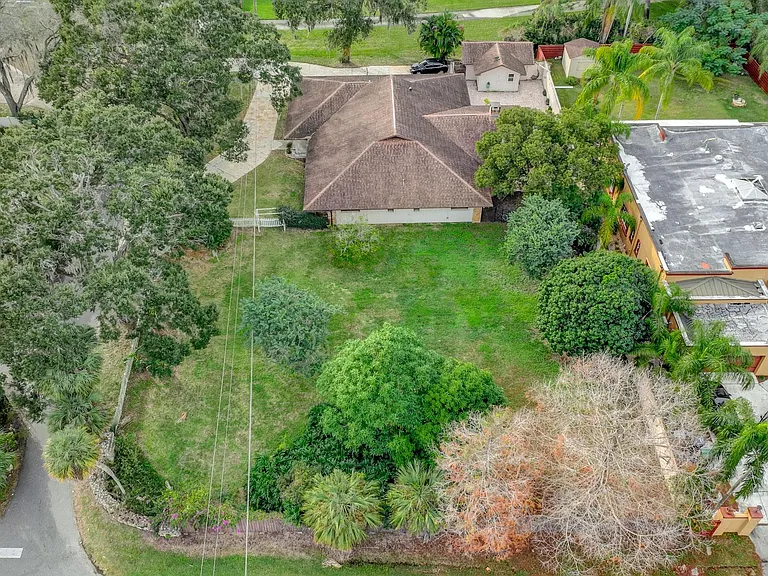 8943 Lake Irma Point — Photo 64