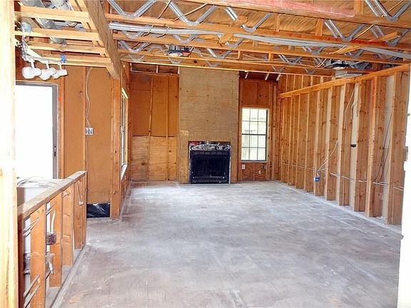 2nd image of 1500 W Esplanade Ave APT 27D
