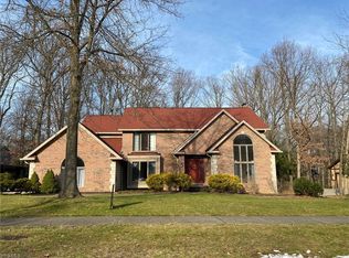 6568 Thorntree Dr, Brecksville, OH 44141