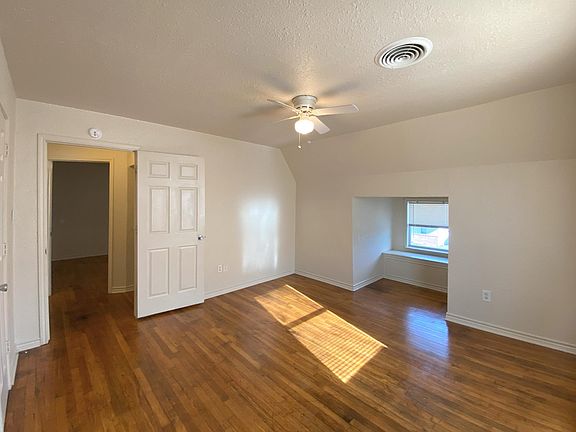 4th image of 2302 Post Oak Ave