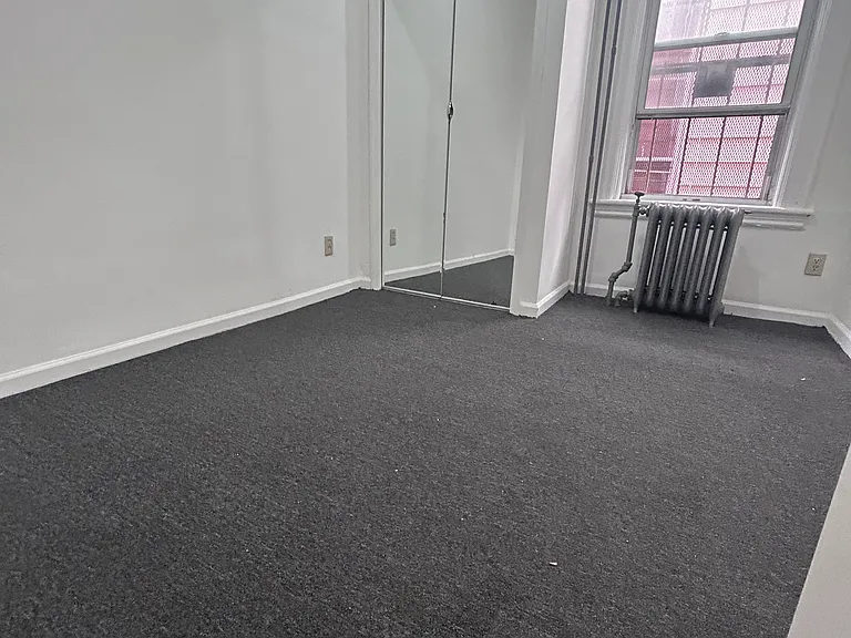 636 E 230th St #1 — Photo 8