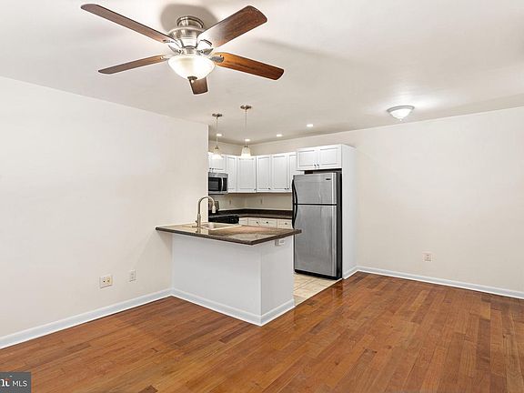 5th image of 2531 Lombard St #1S
