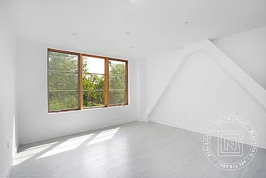 Rented by Nolita Group