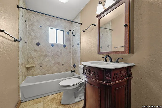 2402 Lake Louise Dr — Photo 18