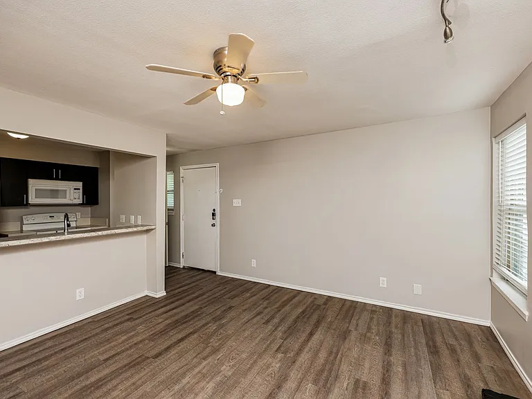 Monarch Place — Photo 16