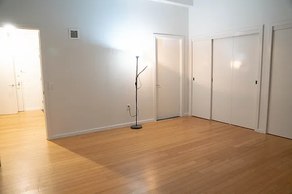 Sold by Acre Max Realty Inc | media 10