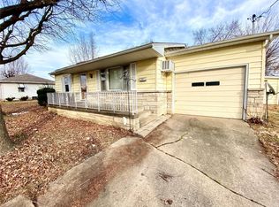 1003 N McLaren St, Marion, IL 62959