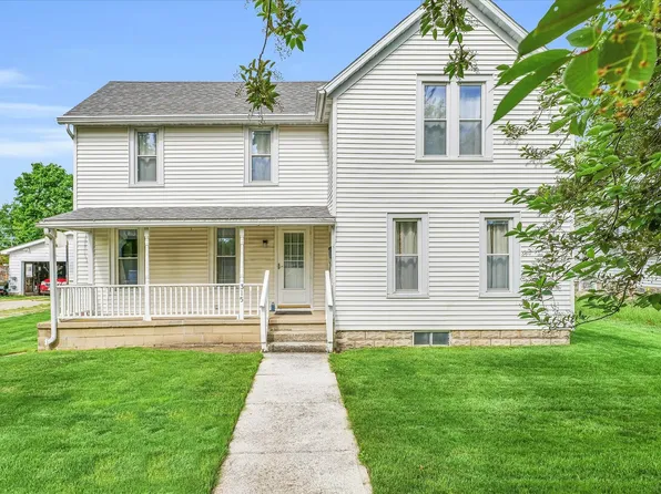 315 N Melvin St, Gibson City, IL 60936