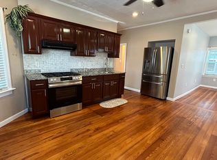 193 Mount Hope Ave #1, Fall River, MA 02724