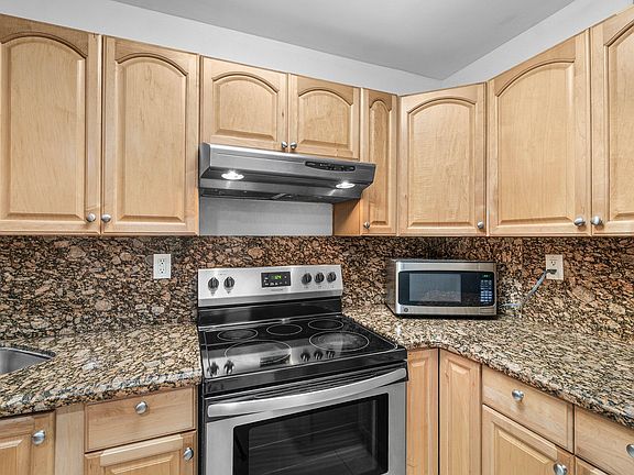 5th image of 8254 Severn Dr APT A