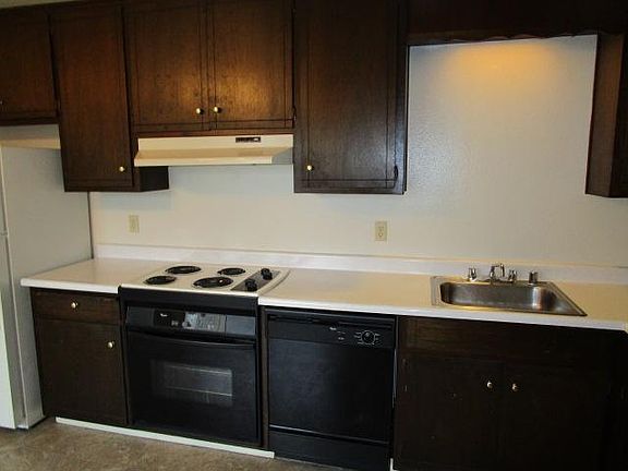 2nd image of 8019 Arguello Dr APT A