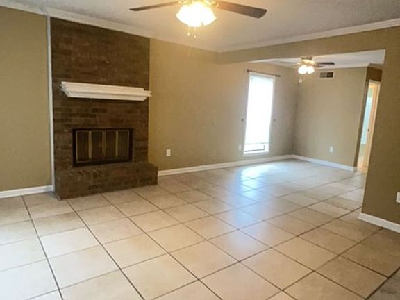 4th image of 4191 Hickory Grove Dr