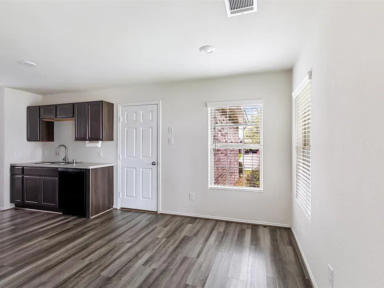 5858 Rosehill Forest Ln — Photo 5