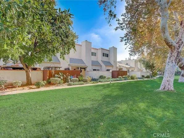 8851 Independence Ave APT 29, Canoga Park, CA 91304