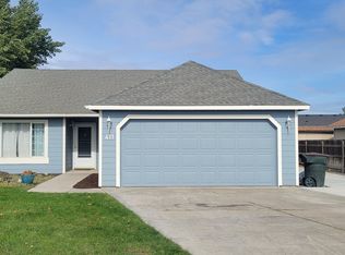 411 Bobwhite Ave, Umatilla, OR 97882