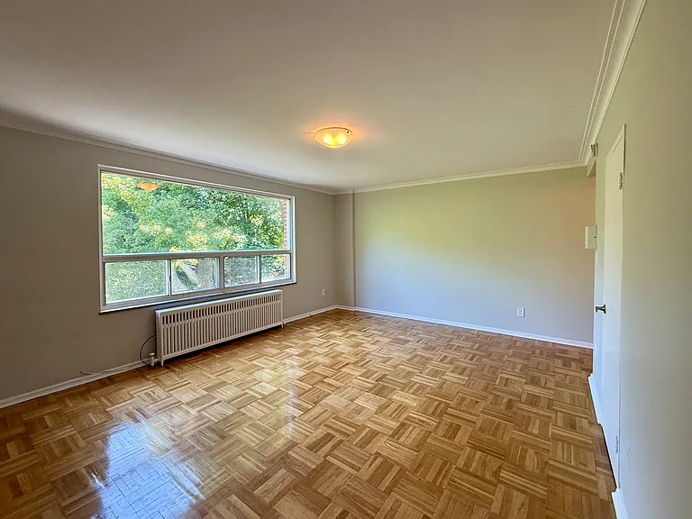 1299 Bayview Ave #18 — Photo 4