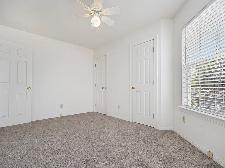 336 Lariat Cir — Photo 11